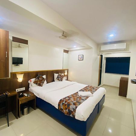 Hotel Vashi Inn Navi Mumbai Exteriör bild