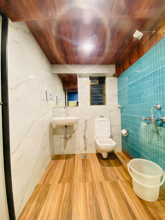 Hotel Vashi Inn Navi Mumbai Exteriör bild