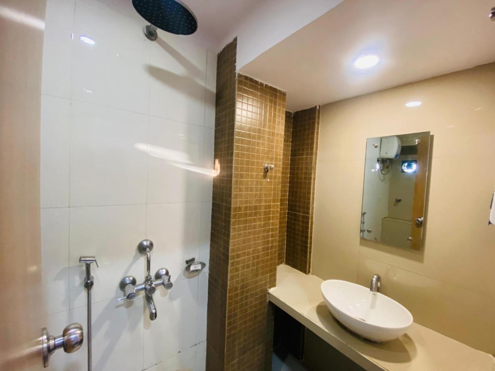 Hotel Vashi Inn Navi Mumbai Exteriör bild