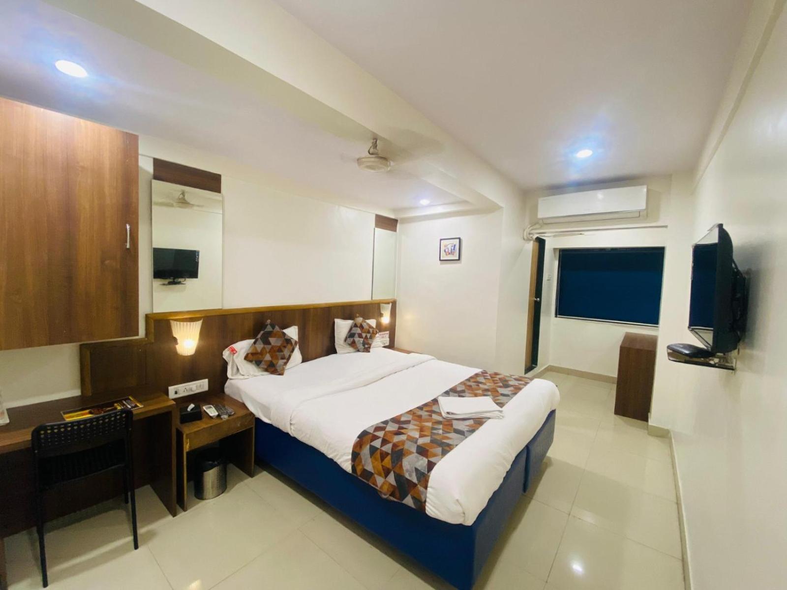 Hotel Vashi Inn Navi Mumbai Exteriör bild